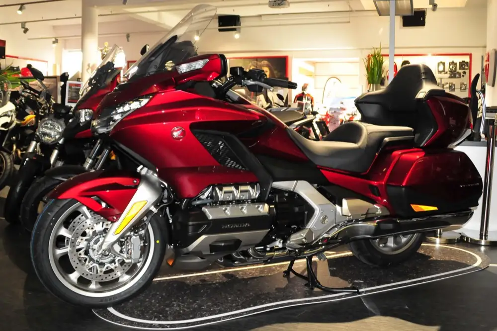 Honda Gold Wing Tour, référence du grand-tourisme 1800 cm³