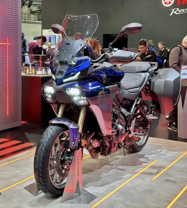 Yamaha Tracer 9 GT+, sport-tourer pensée pour rouler en duo