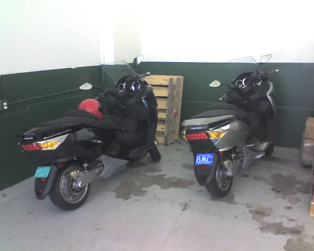 Maxi-scooter insurance vs motorcycle insurance Maxi-scooter on the road, covered by two-wheeler insurance